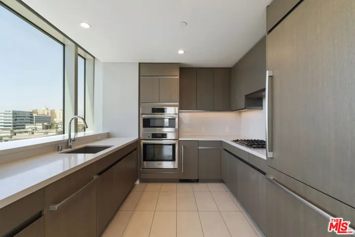 889 Francisco Street 1206, Los Angeles, California 90017