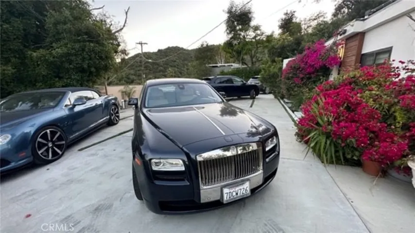 9987 Reevesbury, Beverly Hills, California 90210