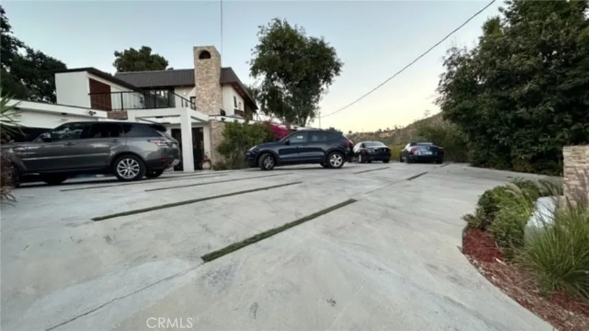 9987 Reevesbury, Beverly Hills, California 90210