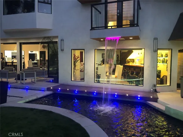9987 Reevesbury, Beverly Hills, California 90210