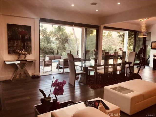 9987 Reevesbury, Beverly Hills, California 90210
