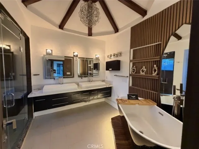 9987 Reevesbury, Beverly Hills, California 90210