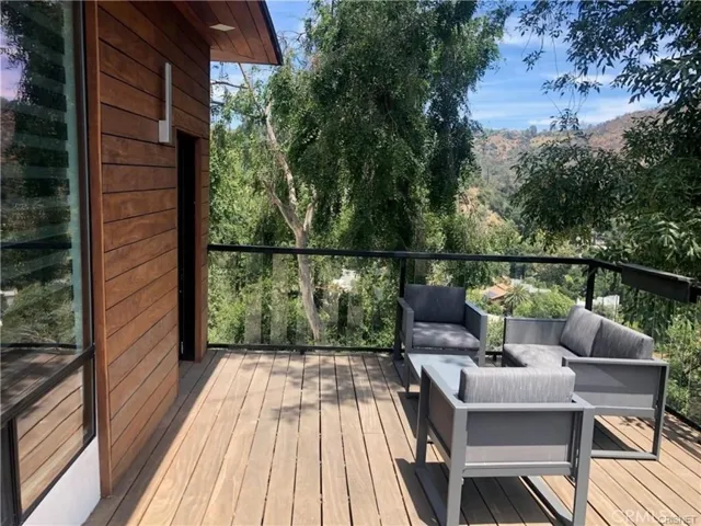 9987 Reevesbury, Beverly Hills, California 90210