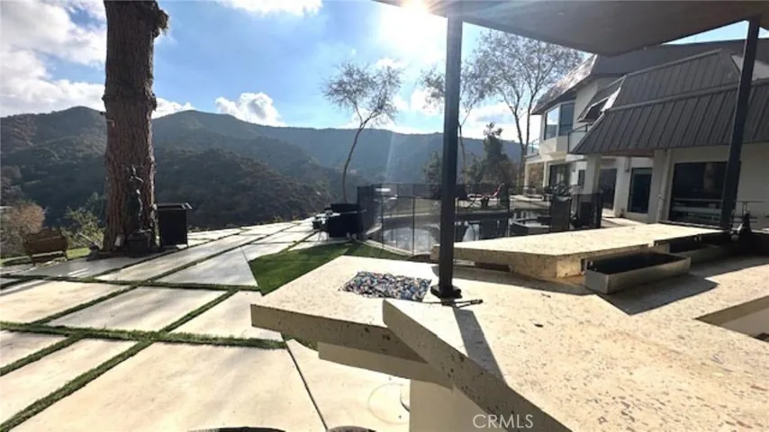 9987 Reevesbury, Beverly Hills, California 90210