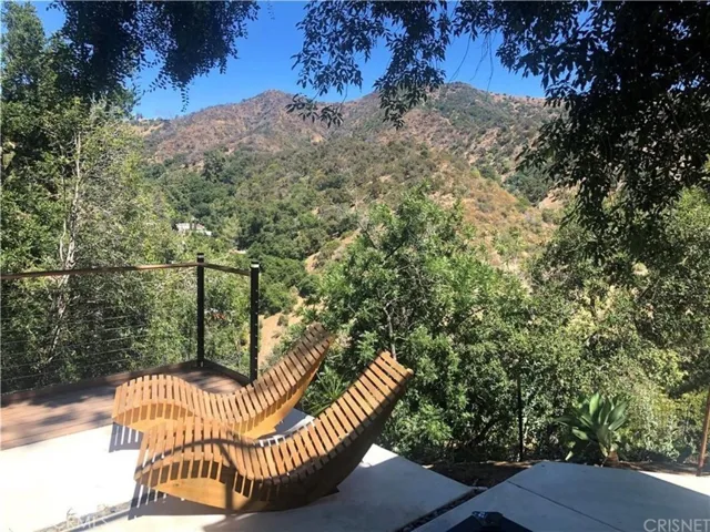 9987 Reevesbury, Beverly Hills, California 90210