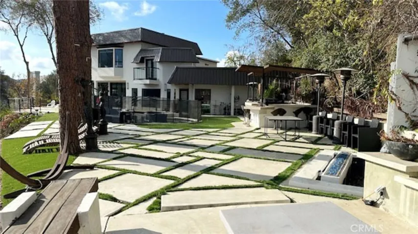 9987 Reevesbury, Beverly Hills, California 90210