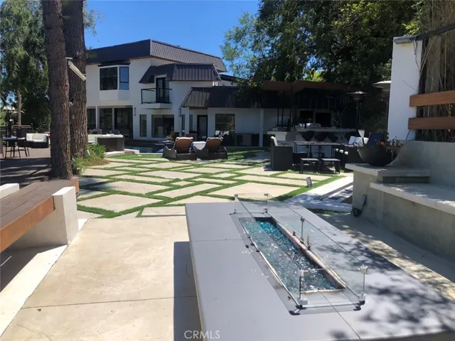 9987 Reevesbury, Beverly Hills, California 90210