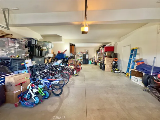 3 Car oversized Tandem Garage!