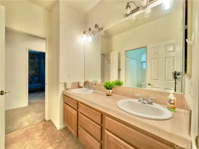 2nd bathroom for secondary bedrooms
