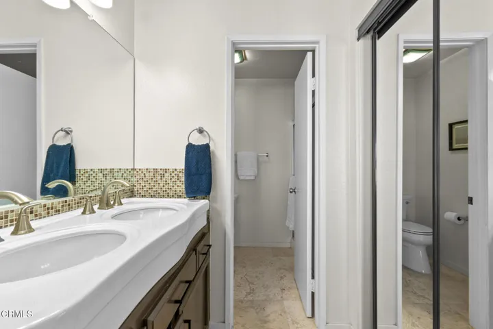 Upstairs Primary Bathroom