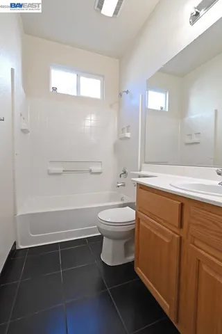 1st floor bath