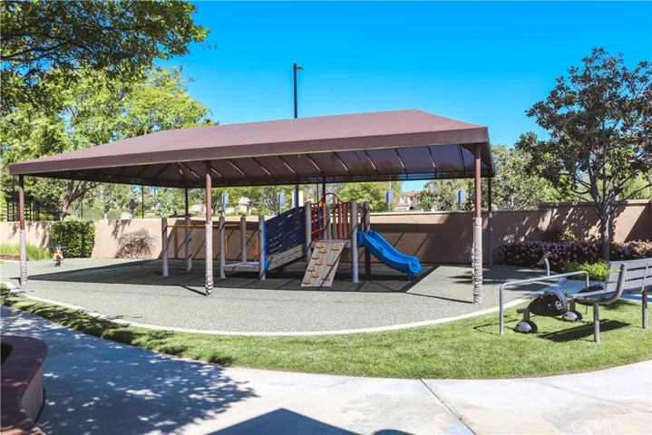 PARKS AND TOT LOTS IN TEMEKU HILLS
