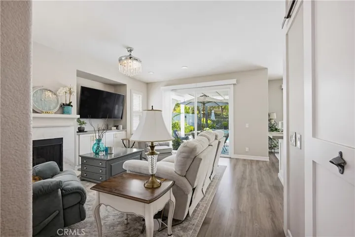 FAMILY ROOM VIEW