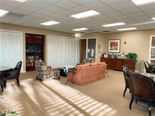 CLUBHOUSE MEETING ROOMS