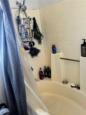 7064 11th Avenue, Hesperia, California 92345