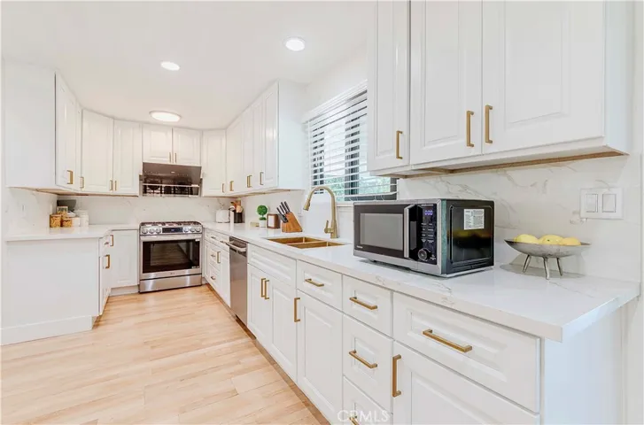 2215 El Monte Avenue, Arcadia, California 91007