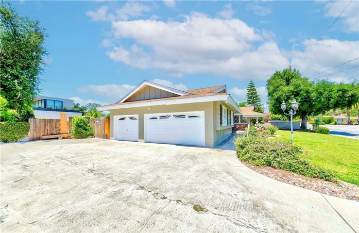 2215 El Monte Avenue, Arcadia, California 91007