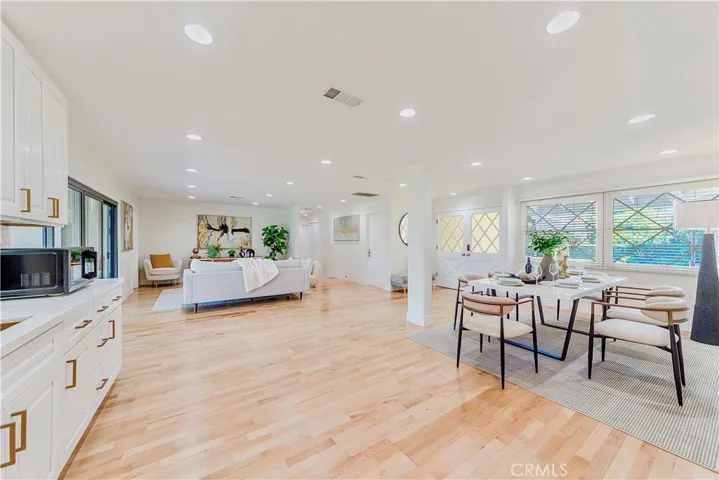 2215 El Monte Avenue, Arcadia, California 91007