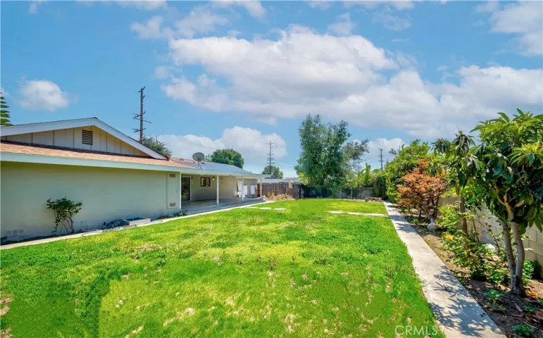 2215 El Monte Avenue, Arcadia, California 91007