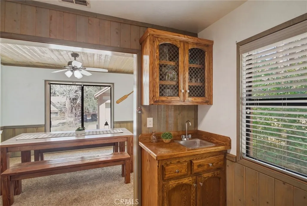 Wet bar