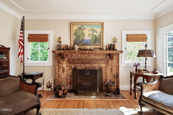 16b-web-or-mls-1450-n-michigan-ave