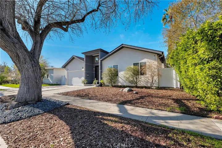 5729 Ostrom Avenue, Encino, California 91316