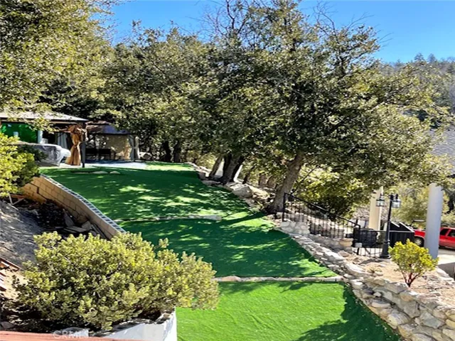 28620 Manitoba, Lake Arrowhead, California 92352