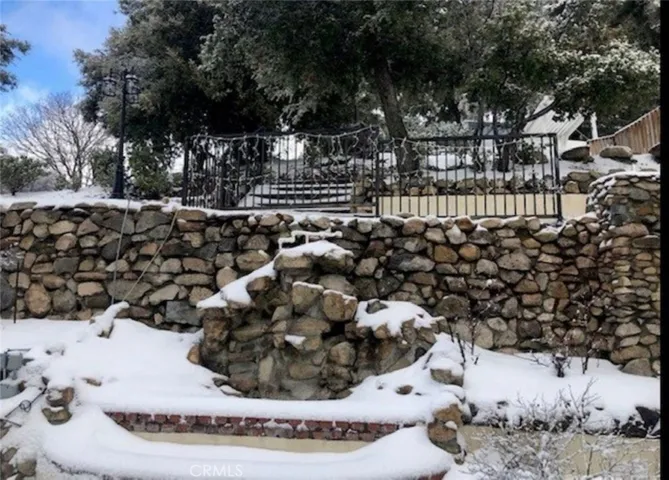 28620 Manitoba, Lake Arrowhead, California 92352