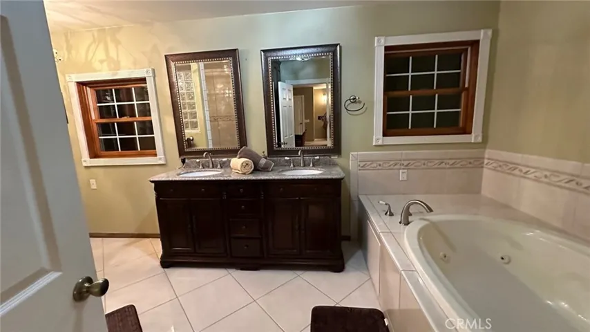 28620 Manitoba, Lake Arrowhead, California 92352