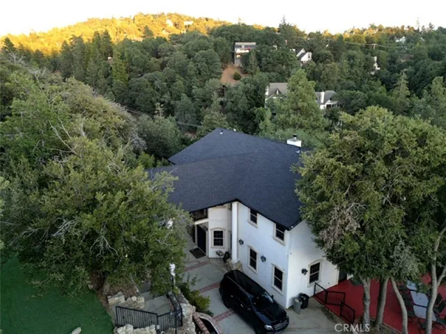 28620 Manitoba, Lake Arrowhead, California 92352