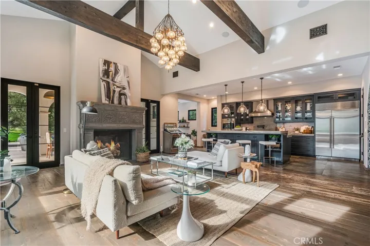 6451 Chesebro Road, Agoura Hills, California 91301