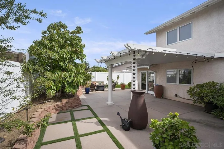 7355 Florey Court, San Diego, California 92122