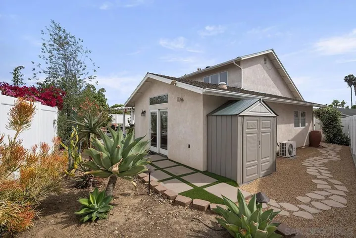 7355 Florey Court, San Diego, California 92122