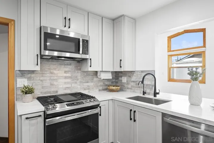 7355 Florey Court, San Diego, California 92122