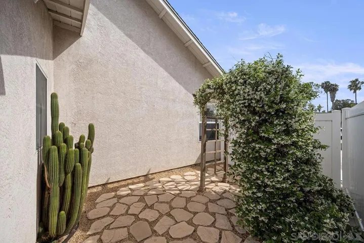 7355 Florey Court, San Diego, California 92122