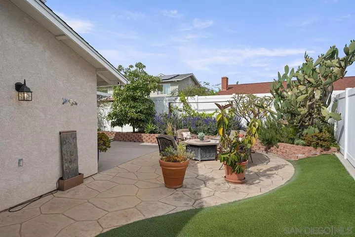7355 Florey Court, San Diego, California 92122