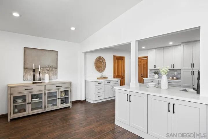 7355 Florey Court, San Diego, California 92122
