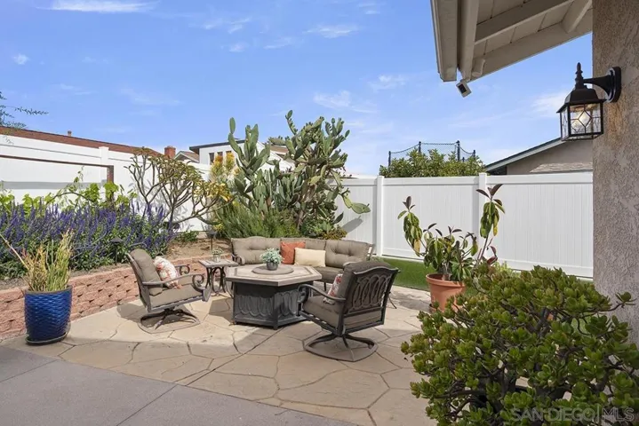7355 Florey Court, San Diego, California 92122