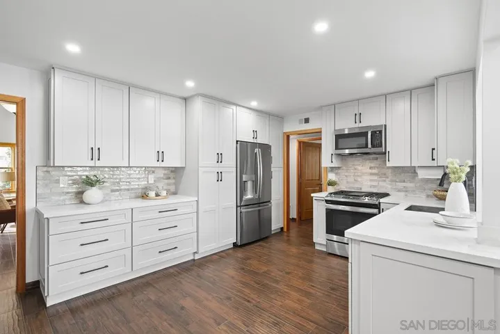 7355 Florey Court, San Diego, California 92122