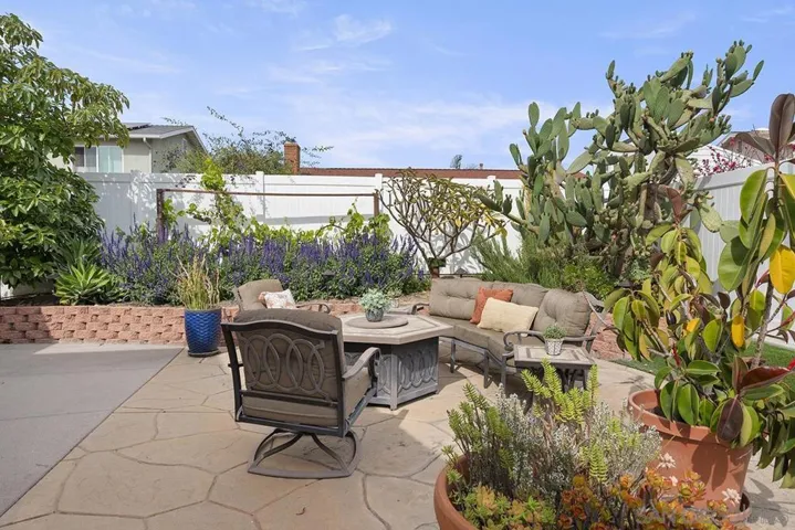 7355 Florey Court, San Diego, California 92122