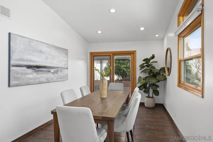 7355 Florey Court, San Diego, California 92122