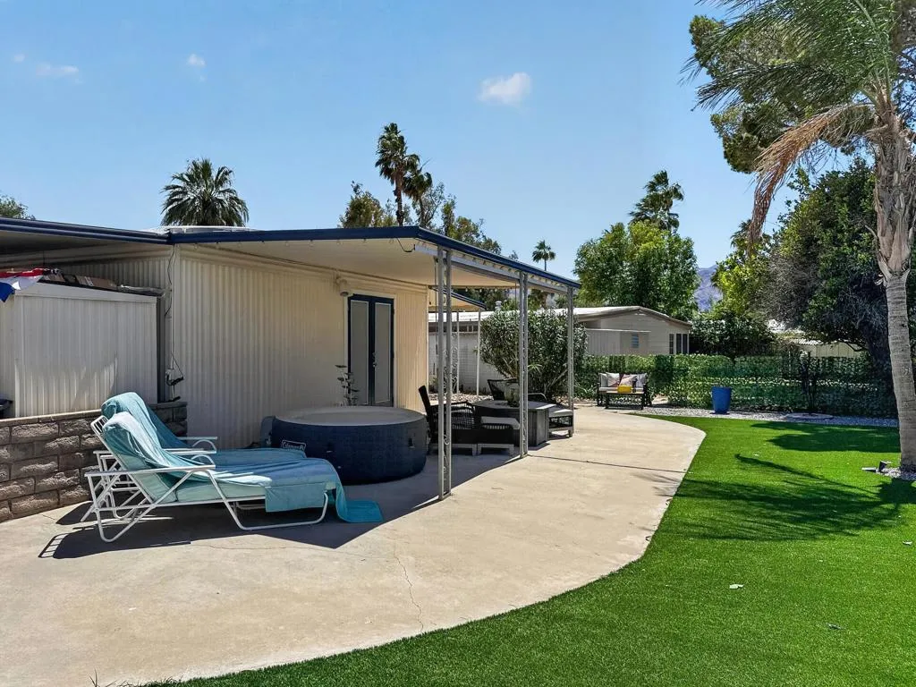 26-exterior_backyard_1