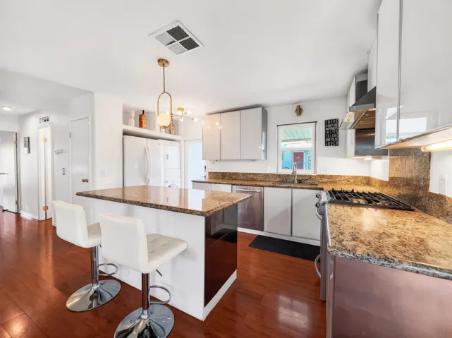 16-interior_kitchen_2