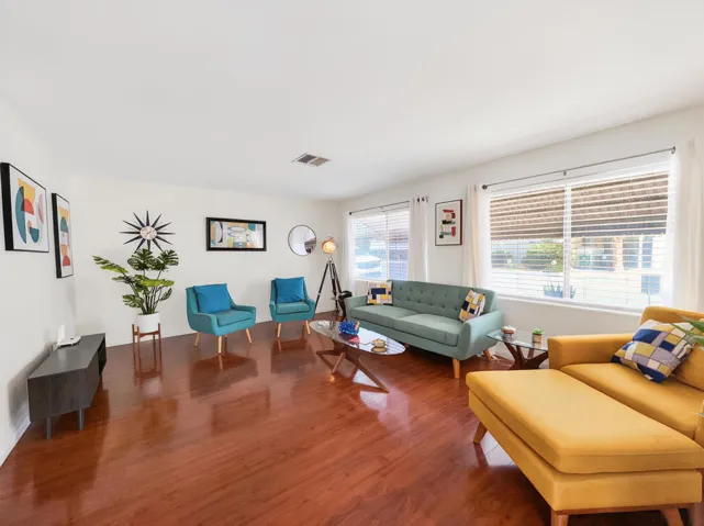 18-interior_living_room_1