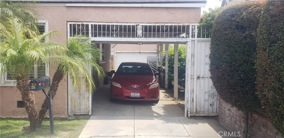 420 S Pearl, Compton, California 90221