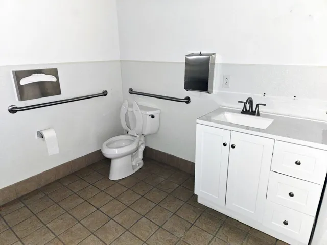 77-770 Ste. B restroom