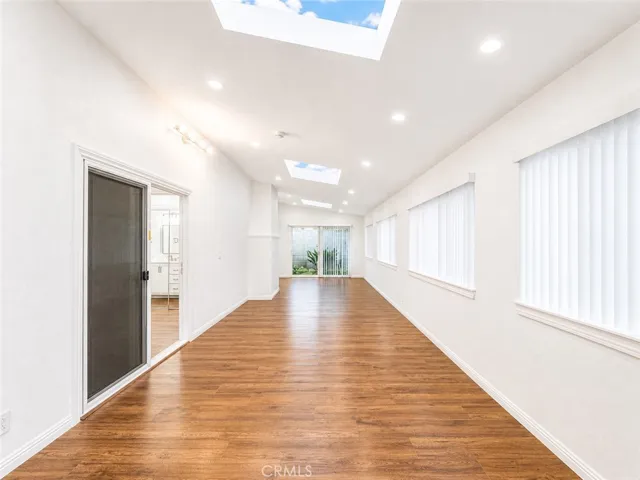 Huge Bonus room