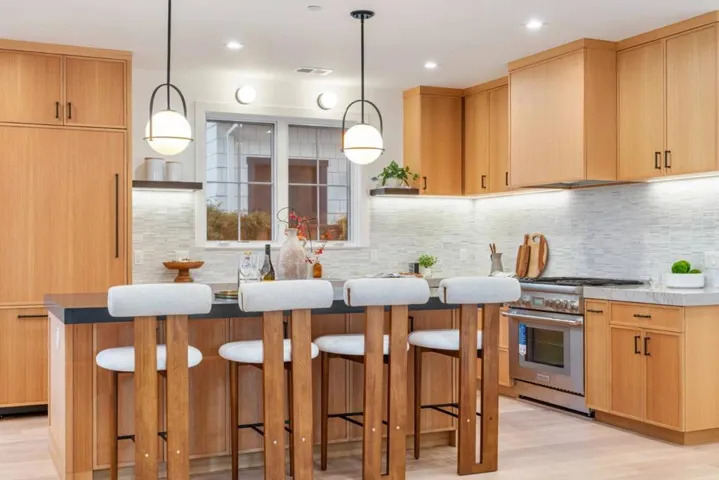 739741 Linden Avenue, Burlingame, California 94010