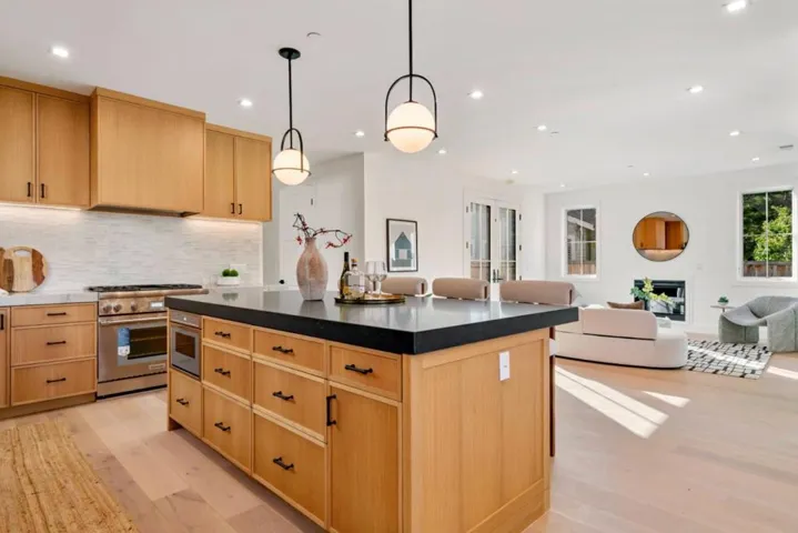 739741 Linden Avenue, Burlingame, California 94010