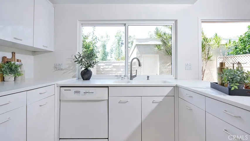 2 Sunflower, Irvine, California 92604